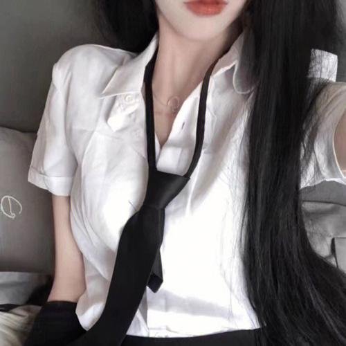 黄昏时分、牵着手